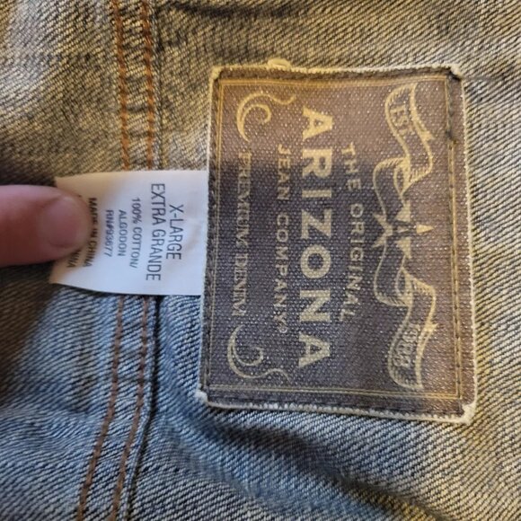 ARIZONA JEAN CO DENIUM JACKET, XL FITS LIKE L - Picture 3 of 3